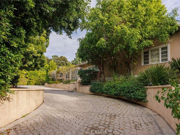 2072 Coldwater Canyon, Beverly Hills CA 90210