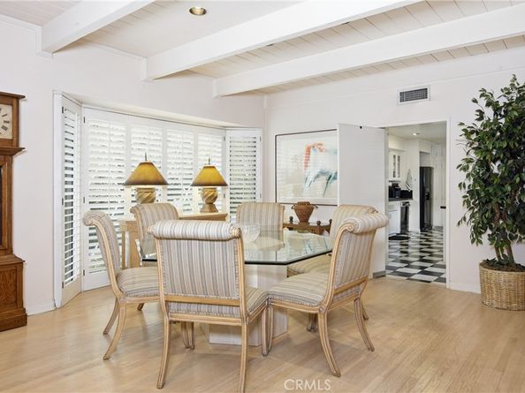 2072 Coldwater Canyon, Beverly Hills CA 90210