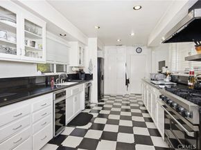 2072 Coldwater Canyon, Beverly Hills CA 90210