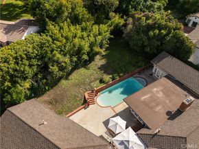 2072 Coldwater Canyon, Beverly Hills CA 90210