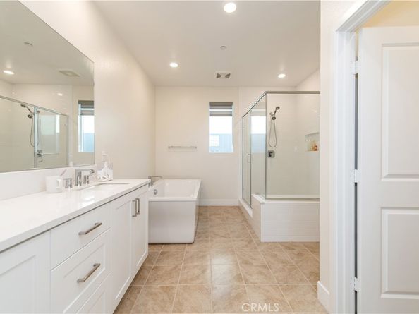 200 Zawn, Irvine CA 92618