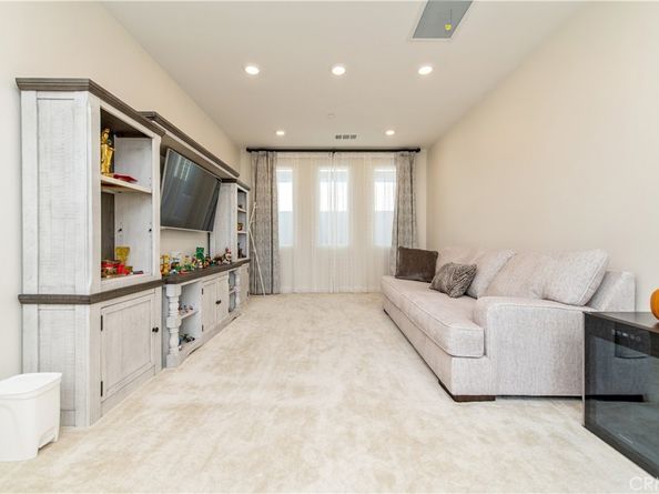 200 Zawn, Irvine CA 92618