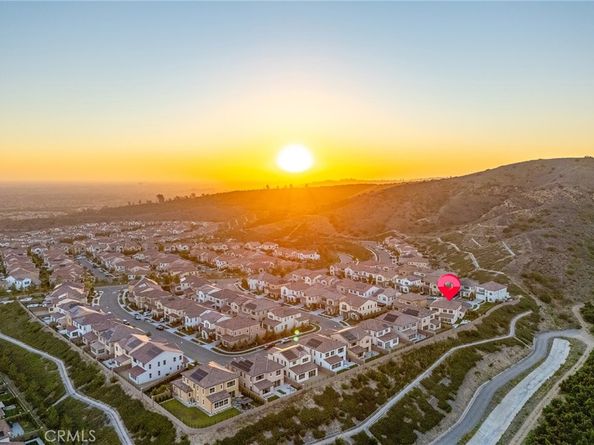 100 Albero, Irvine CA 92602