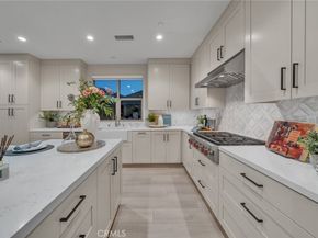 100 Albero, Irvine CA 92602