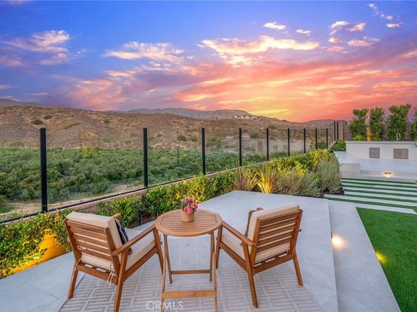 100 Albero, Irvine CA 92602