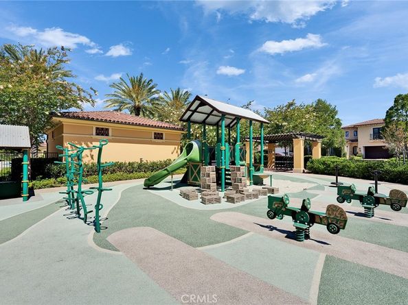 100 Albero, Irvine CA 92602