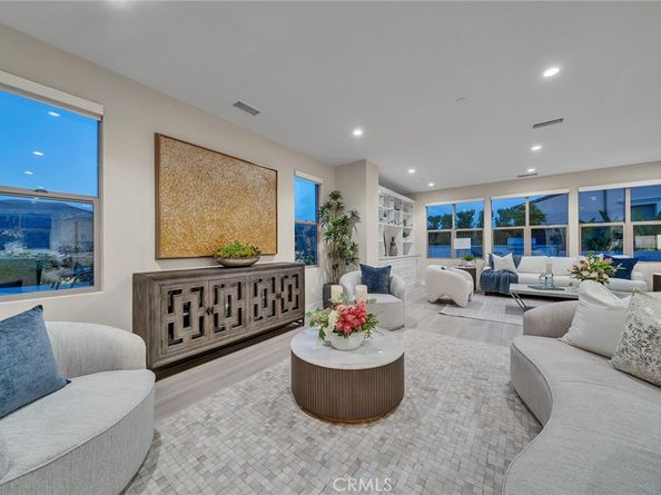 100 Albero, Irvine CA 92602