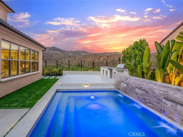 100 Albero, Irvine CA 92602