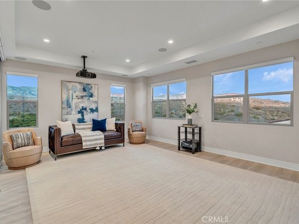 100 Albero, Irvine CA 92602