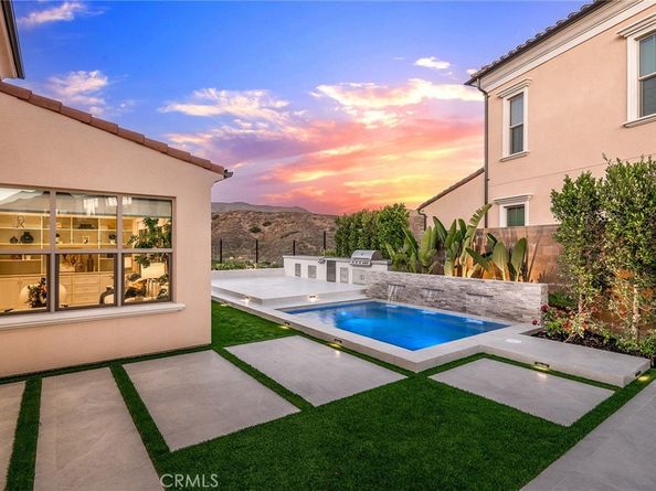 100 Albero, Irvine CA 92602