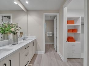 100 Albero, Irvine CA 92602