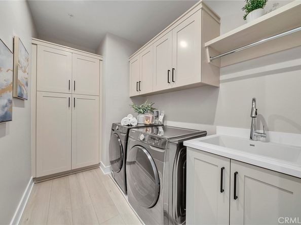 100 Albero, Irvine CA 92602