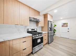 713 Flower Ave, Venice CA 90291