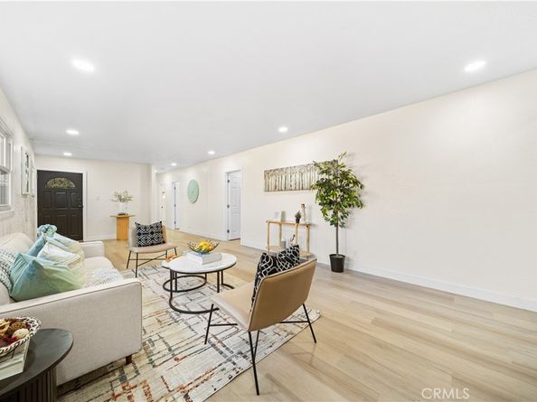 713 Flower Ave, Venice CA 90291