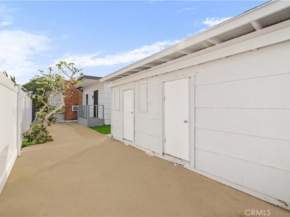 713 Flower Ave, Venice CA 90291