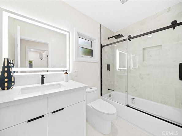 713 Flower Ave, Venice CA 90291