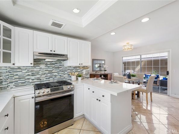 20 Sacramento, Irvine CA 92604