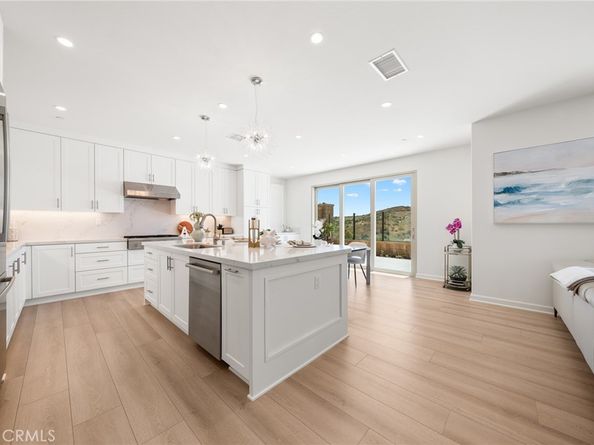 246 Canterbury, Irvine CA 92618