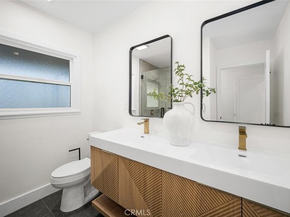 2312 Iroquois Avenue, Long Beach CA 90815