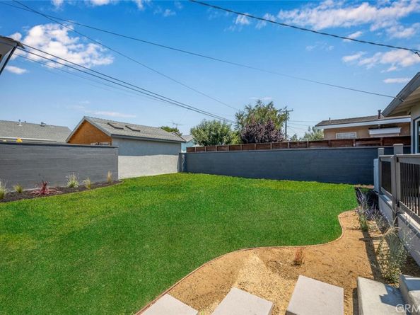 2312 Iroquois Avenue, Long Beach CA 90815
