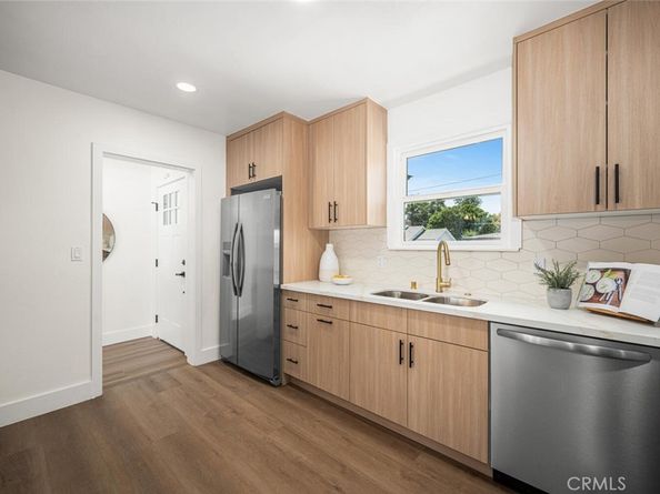 2312 Iroquois Avenue, Long Beach CA 90815