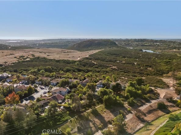 5056 Nighthawk Way, Oceanside CA 92056