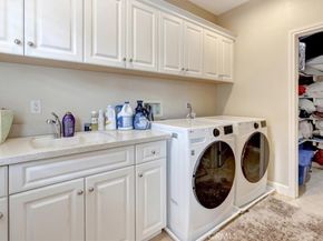 27 Looking Glass, Irvine CA 92620