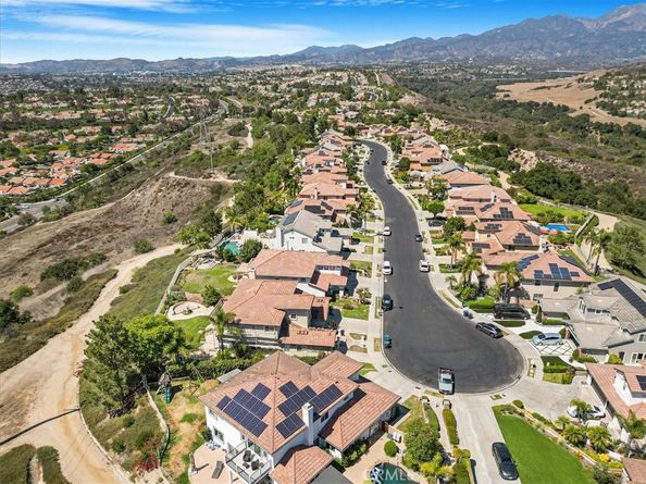 24049 Skyline, Mission Viejo CA 92692