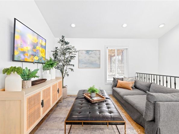 916 E Oceanfront, Newport Beach CA 92661