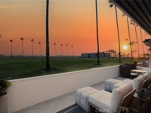 916 E Oceanfront, Newport Beach CA 92661