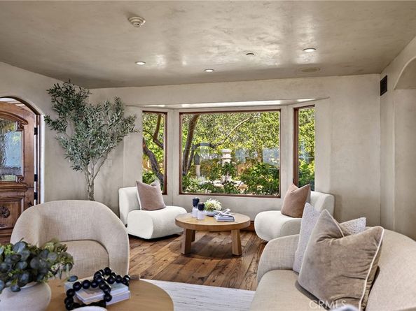 25 San Mateo Way, Corona Del Mar CA 92625