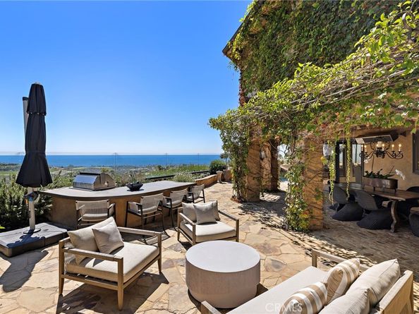 25 San Mateo Way, Corona Del Mar CA 92625