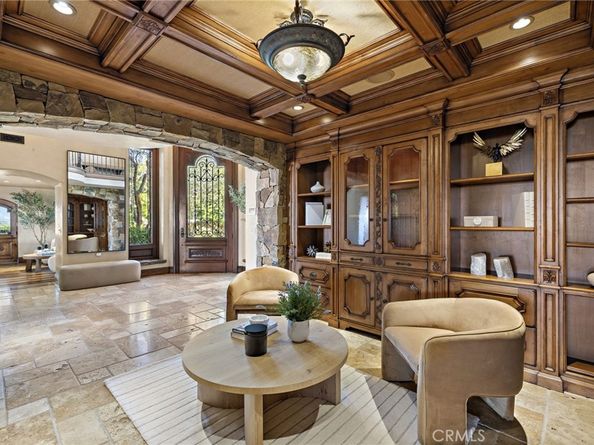 25 San Mateo Way, Corona Del Mar CA 92625