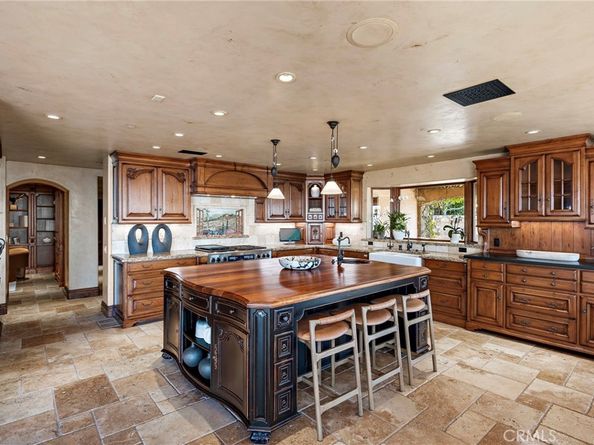 25 San Mateo Way, Corona Del Mar CA 92625