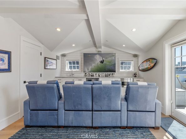 2149 E Ocean Boulevard, Newport Beach CA 92661