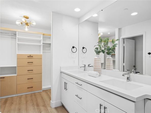 164 Harringay, Irvine CA 92618