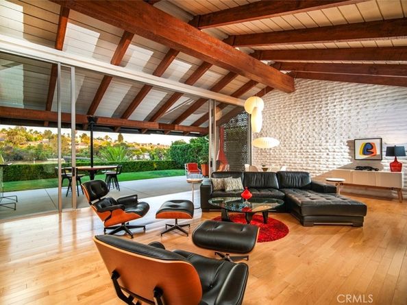 2054 Mar Azul Way, Carlsbad CA 92009