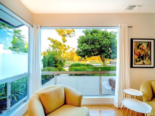 2054 Mar Azul Way, Carlsbad CA 92009