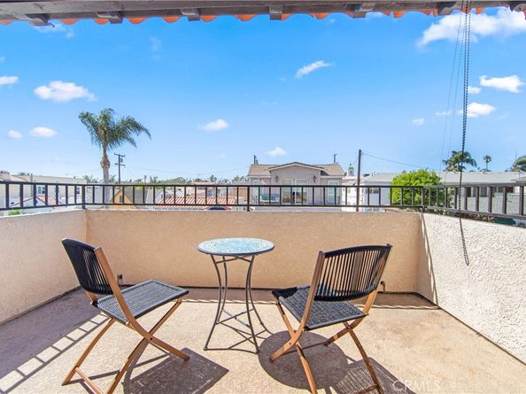252 Corona Avenue, Long Beach CA 90803