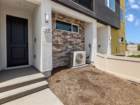 1097 N Harbor Boulevard, Anaheim CA 92801