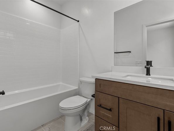1097 N Harbor Boulevard, Anaheim CA 92801