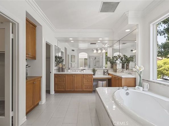 16 Spring Grv, Irvine CA 92620