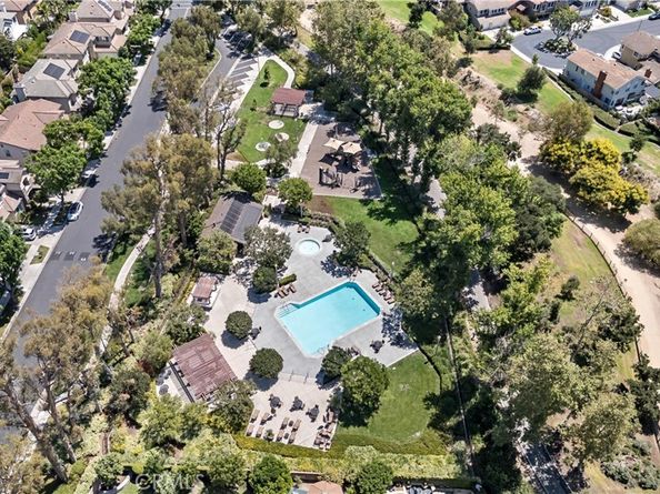 16 Spring Grv, Irvine CA 92620