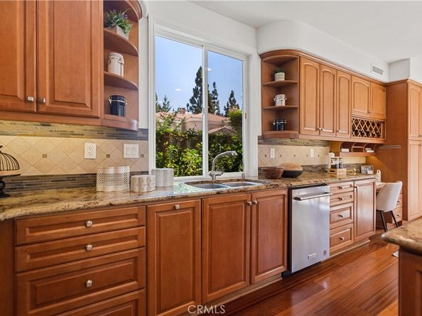 16 Spring Grv, Irvine CA 92620