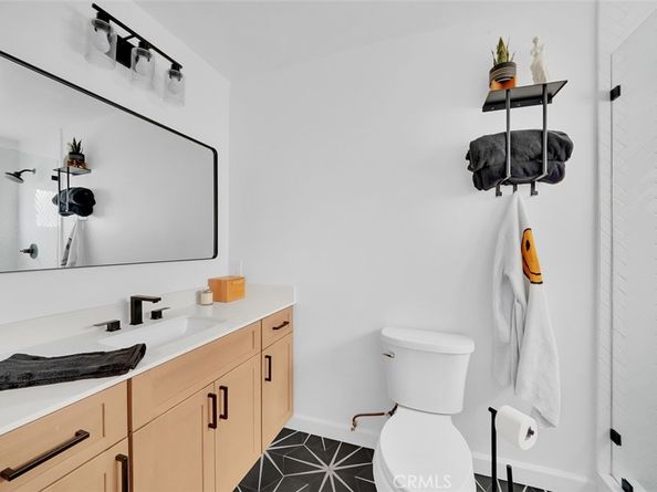 333 La Verne Avenue, Long Beach CA 90803