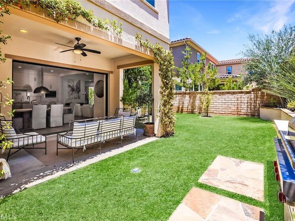 16 Juniper, Lake Forest CA 92630