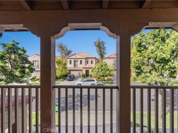 112 Velvet Leaf, Irvine CA 92620