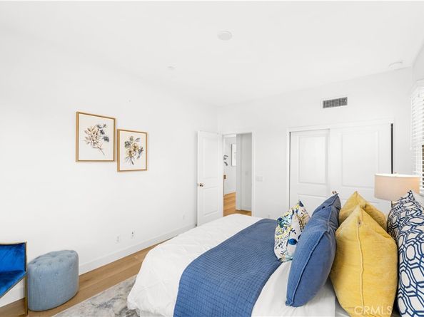 112 Velvet Leaf, Irvine CA 92620