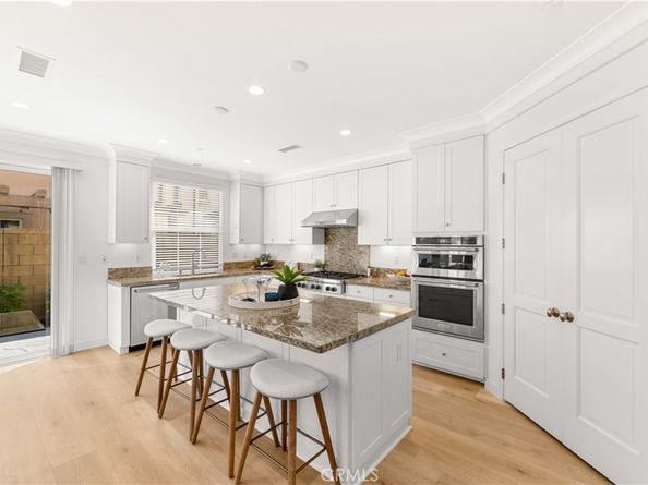 112 Velvet Leaf, Irvine CA 92620