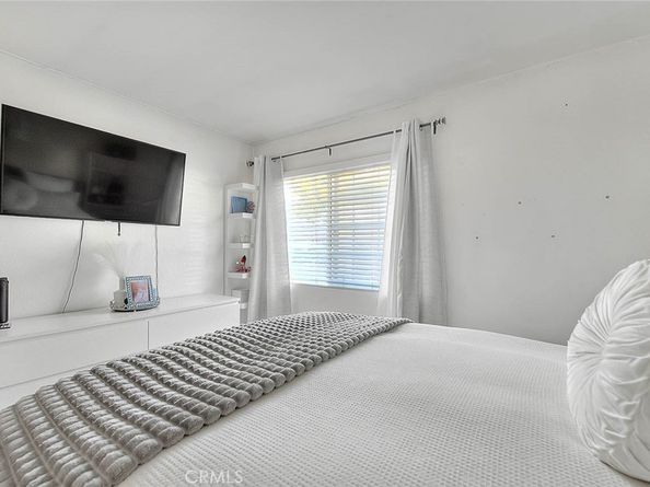 735 James Street, Costa Mesa CA 92627